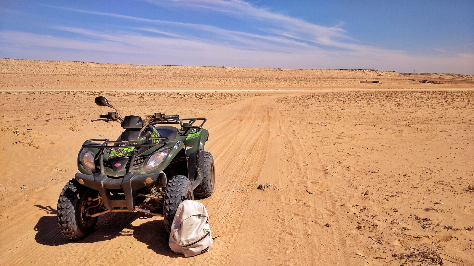 Dakhla ROAD IN Desert - SNIPERCAR