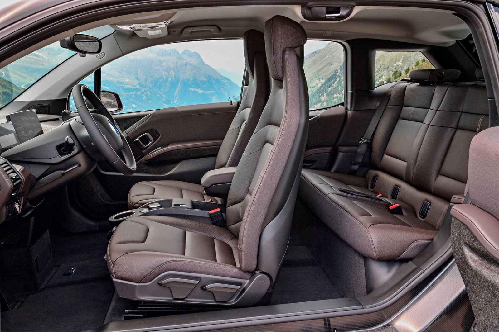 bmw-i3-redefining-sustainable-urban-mobility-autonomy-and-performance-interior-seats