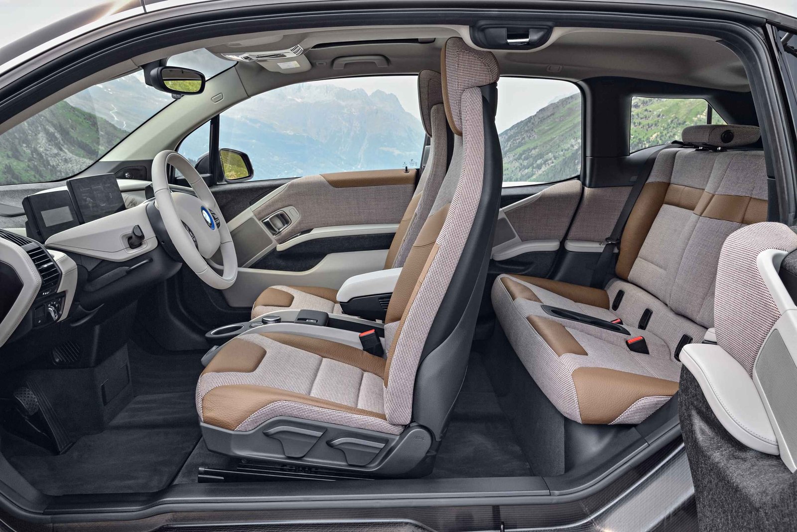 bmw-i3-redefining-sustainable-urban-mobility-autonomy-and-performance
