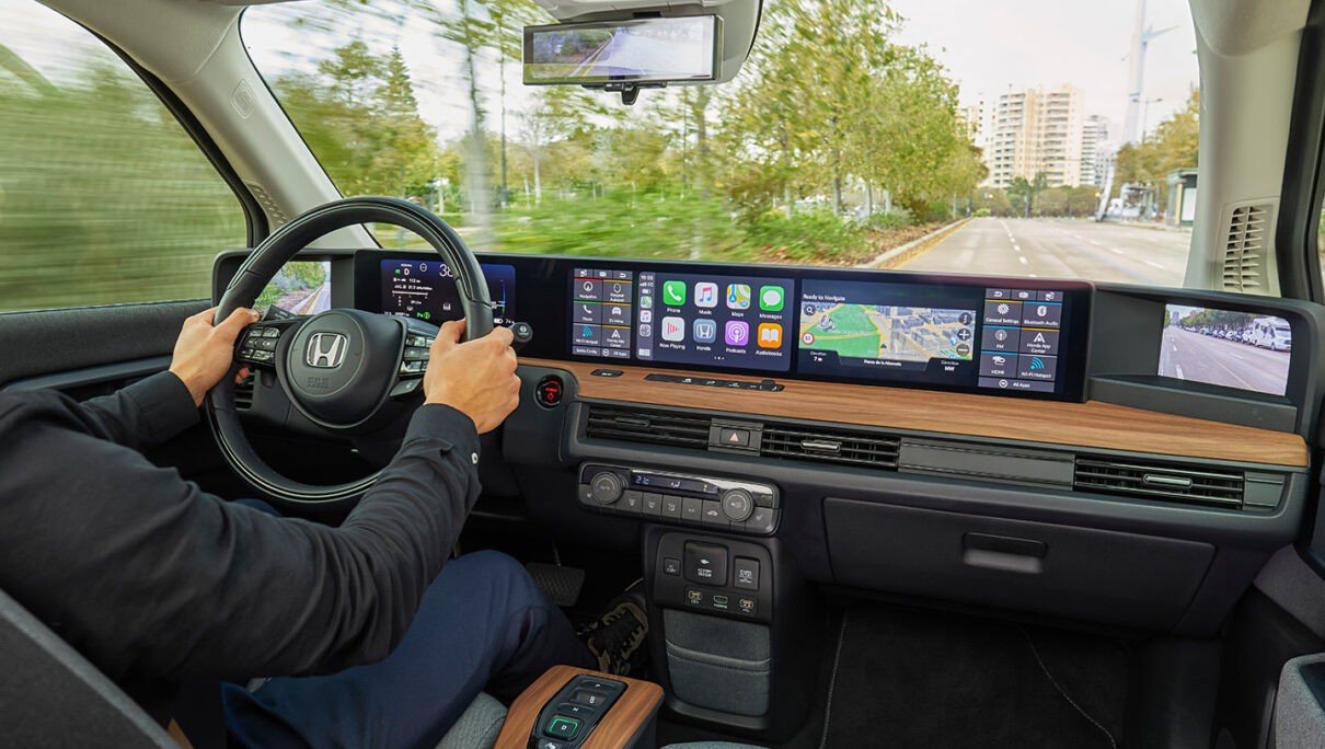 honda-e-interior-dashboard