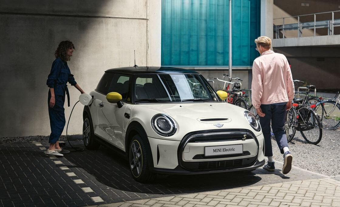 mini-electric-compact-car-all-what-you-need-to-know-snipercar-charge-time